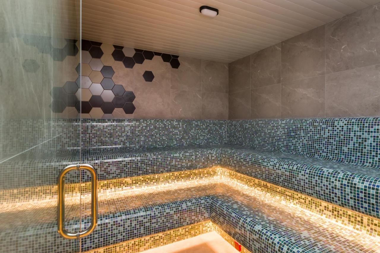M & Hotel 5*