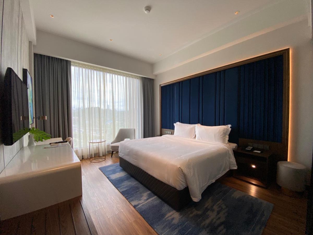 Hotel M &
