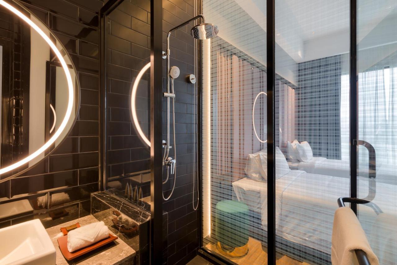 Hotel M &
